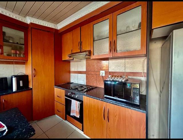 3 BEDROOM HOUSE FOR SALE IN VANDERBIJLPARK CE 2